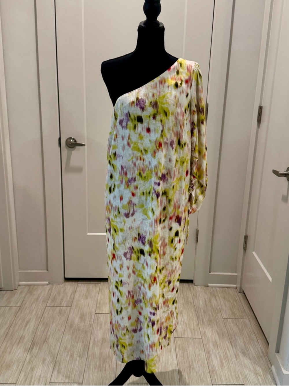 One-Shoulder Floral Maxi Dress in White and Yellow
